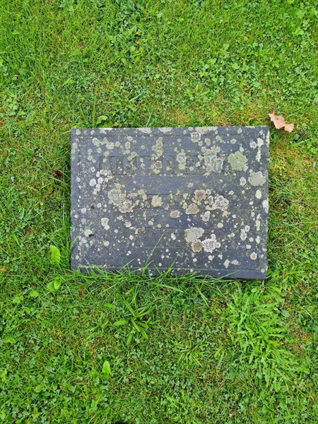 Grave number: KG 09   411