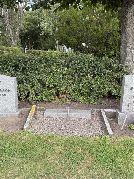 Grave number: ON C   634