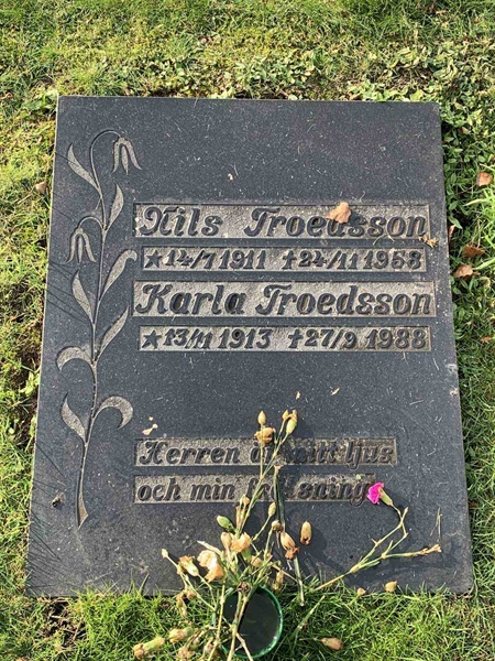 Grave number: VK B   175, 176