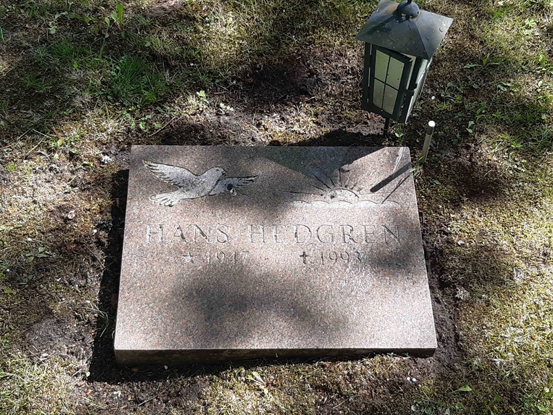 Grave number: KA 15   235