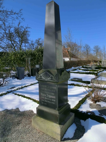 Grave number: SÅ 004:01