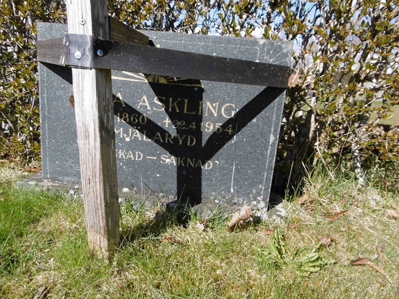 Grave number: ROG B  494, 495, 496