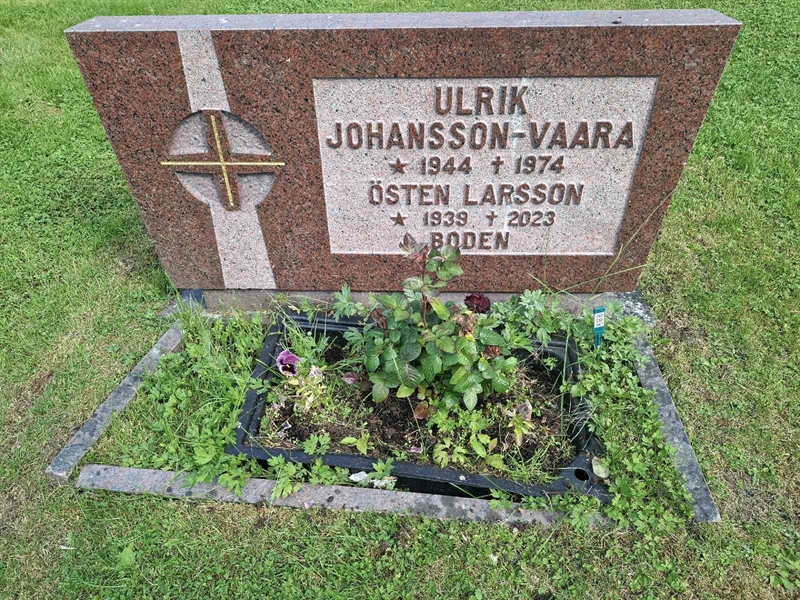 Grave number: 001 2   889