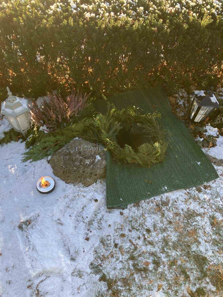 Gravnummer: BRO 2U C   102