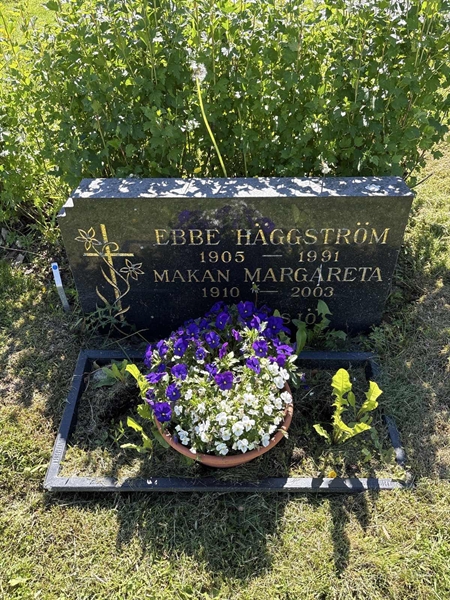 Grave number: 4 M MA    56