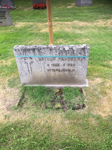 Grave number: 2 F   177