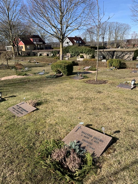Grave number: SÖ H    52, 53