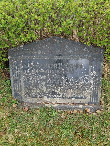 Grave number: 501 07 862-864