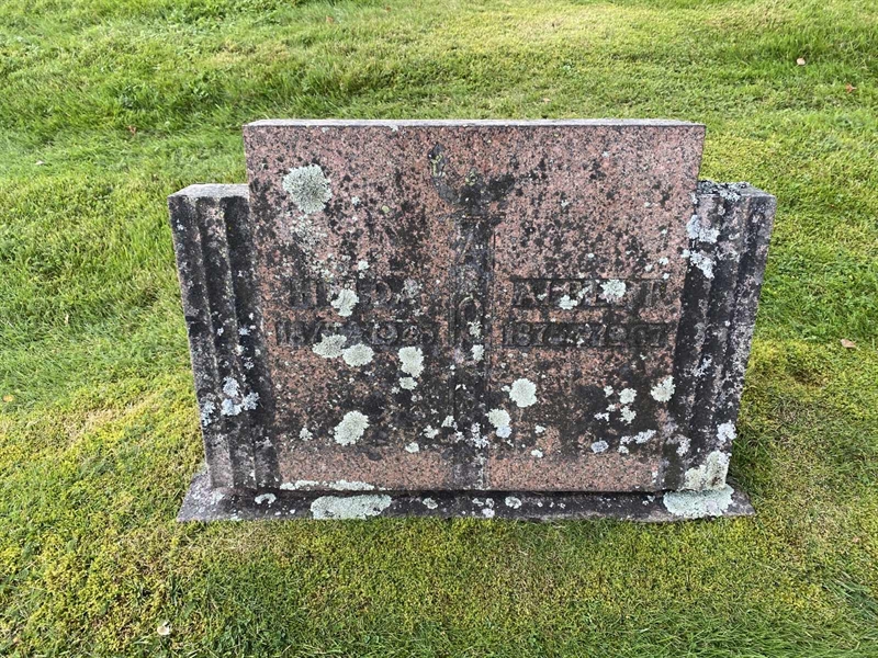 Grave number: 4 Me 06    40-41