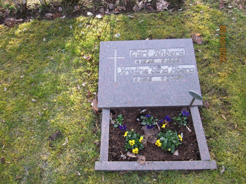 Grave number: 02 M   10
