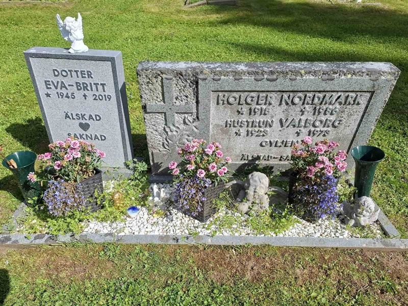 Grave number: 001 2   842