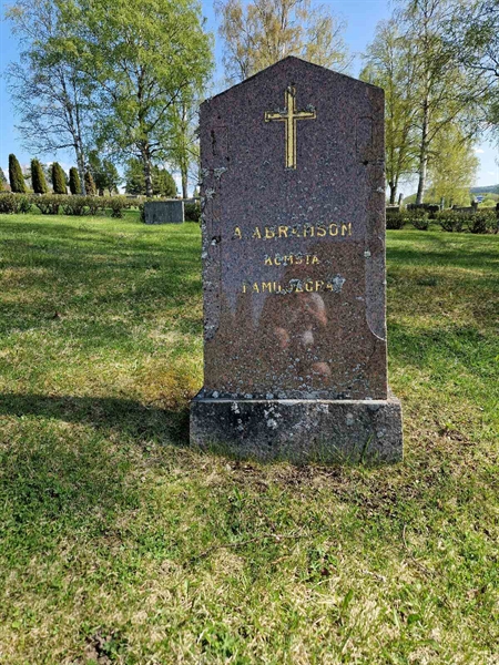 Grave number: 501 18 3542-3545