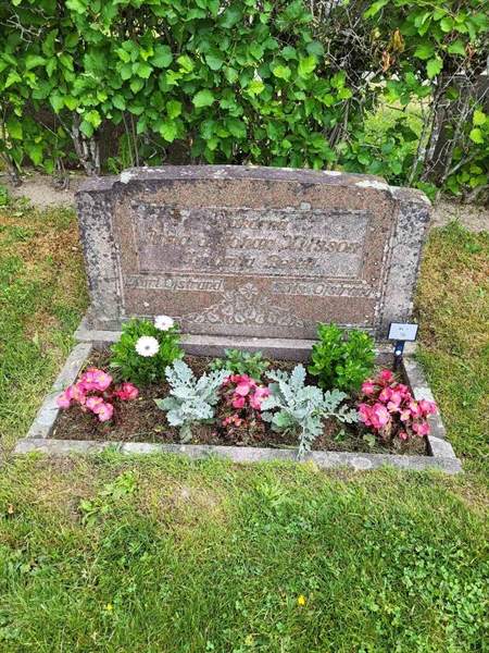 Grave number: Jä 04   131