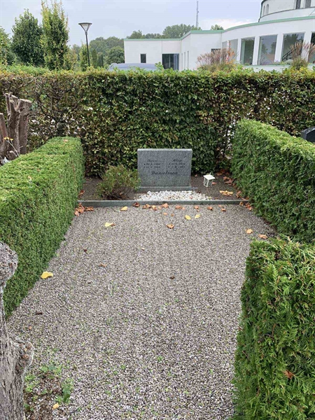 Grave number: NK IX   114