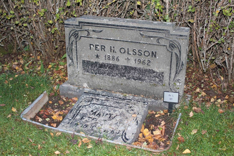 Grave number: A L  611
