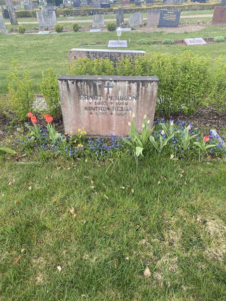 Grave number: 20 C   122-123