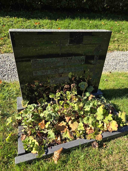 Grave number: T A D   766