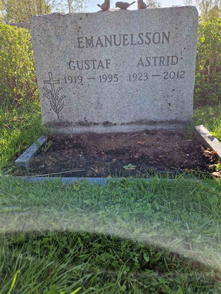 Grave number: 501 14 2761-2762