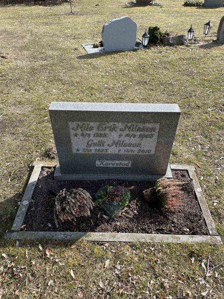 Grave number: VV 1   476, 477