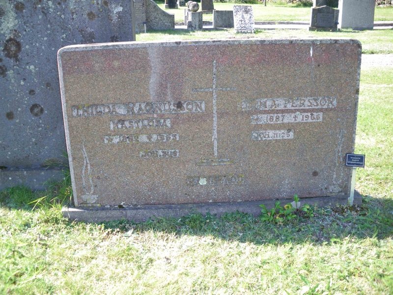 Grave number: NSK 09    35