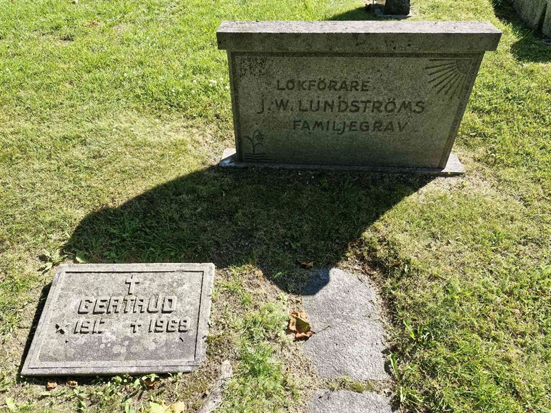 Grave number: 1 TRO 8B