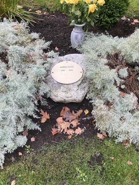 Grave number: 1 3 KGP1    10