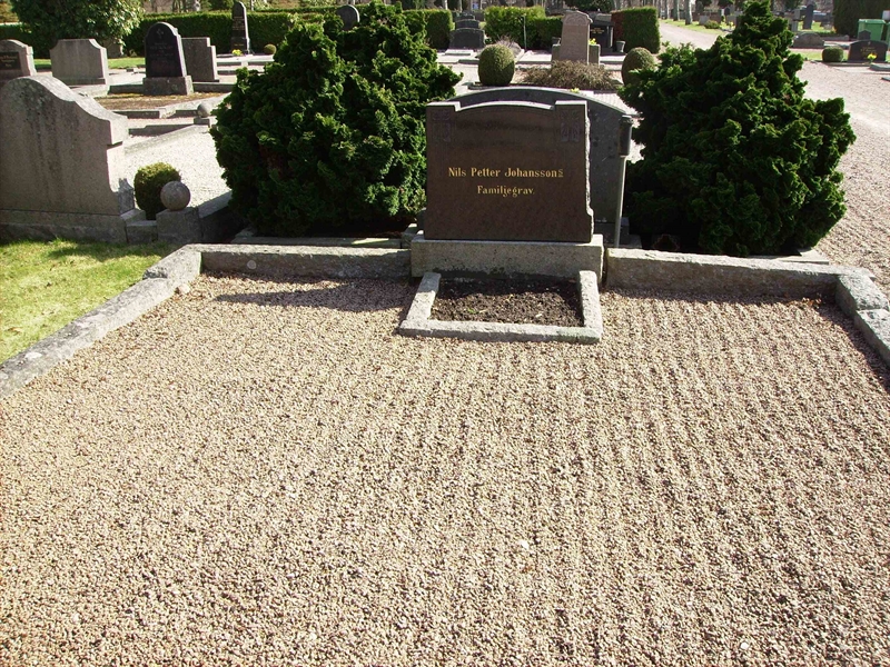 Grave number: LM 3 40  001