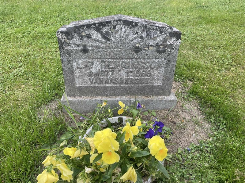 Grave number: 001 1 6  6821