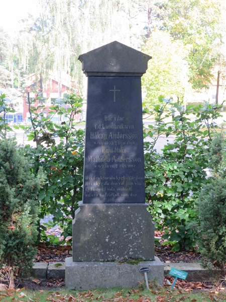 Grave number: HÖB GL.R    15