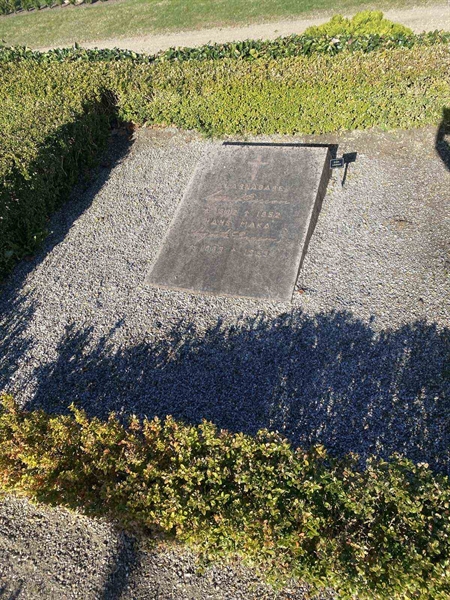 Grave number: 20 G   102-103