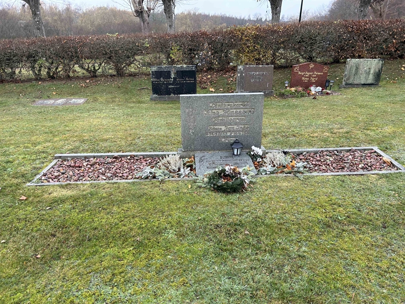 Grave number: L N E 36, 37, 38
