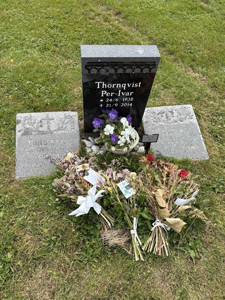 Grave number: 003 A    89
