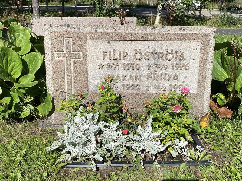 Grave number: 3 11    90