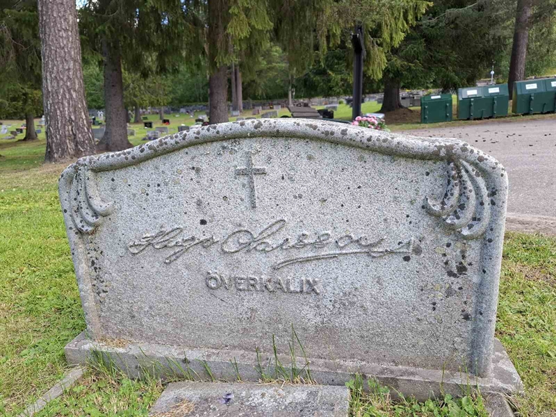 Grave number: 001 2   572