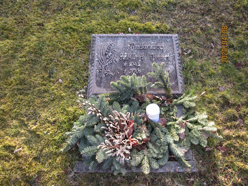 Grave number: 02 M   13