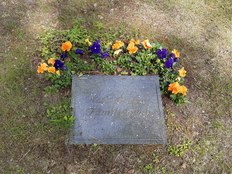 Grave number: KA 14    19