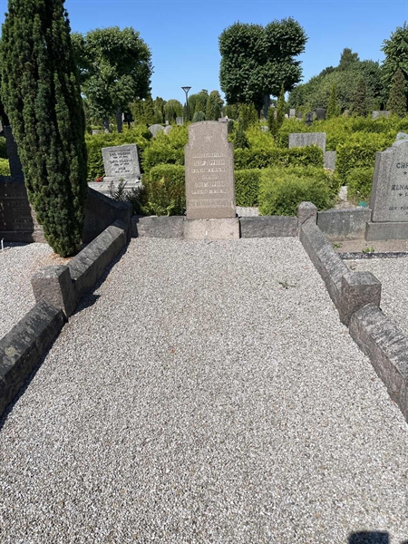 Grave number: NK V    86