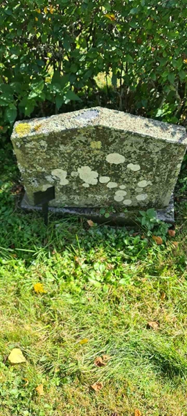 Grave number: M C   45