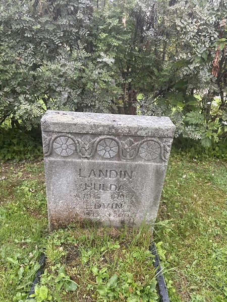 Grave number: 002 2   595