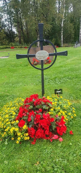 Grave number: 1 L     9A-9B