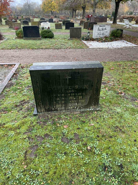 Grave number: VV 6   382, 383