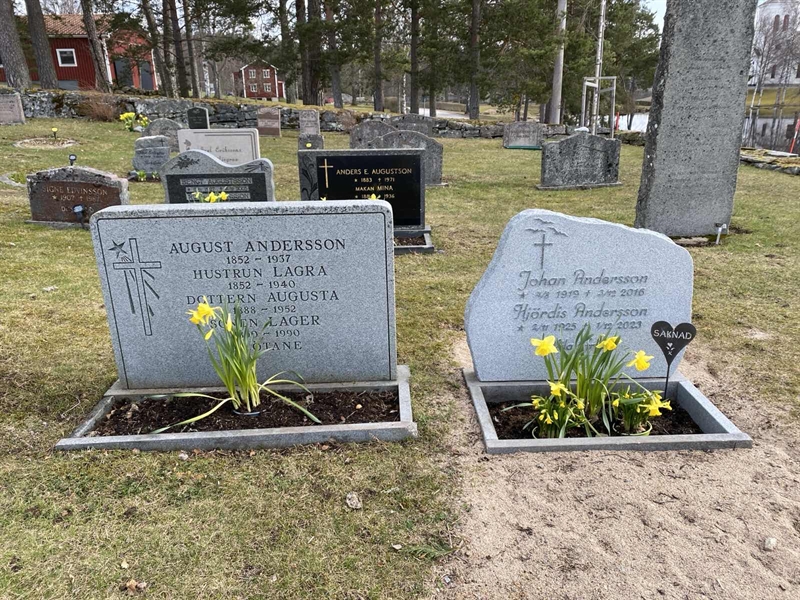 Grave number: 10 Ös 04    89-91