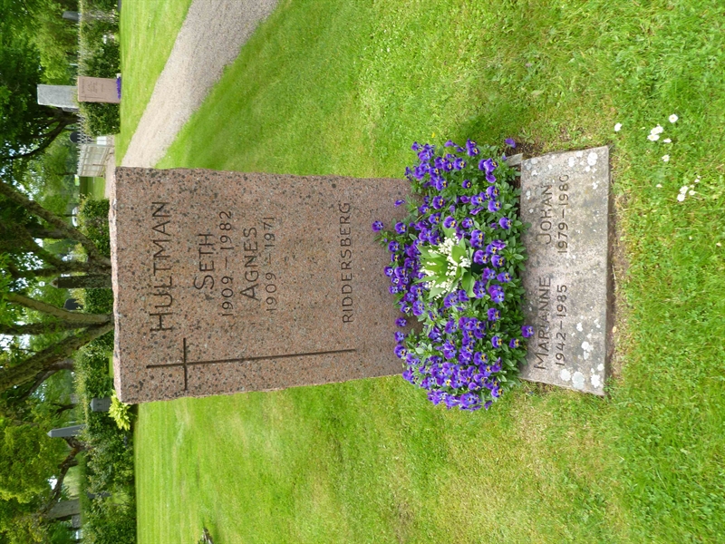 Grave number: ROG C  129, 130, 131, 132
