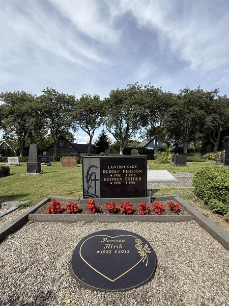 Grave number: ON D   392, 393