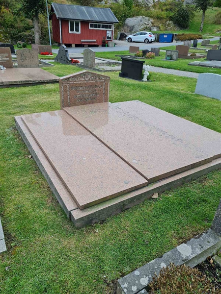 Grave number: F 04   280, 281