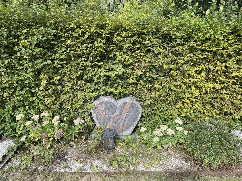 Grave number: NK XI   145a