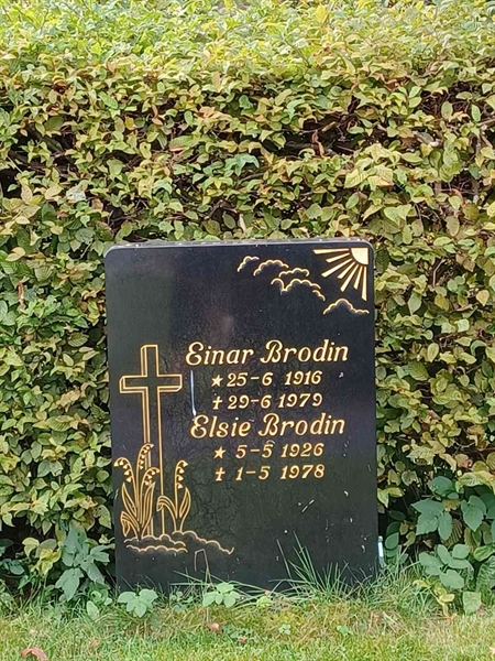 Grave number: OS N   321, 322