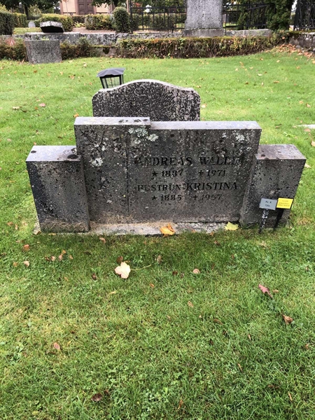 Grave number: 1 K   134B
