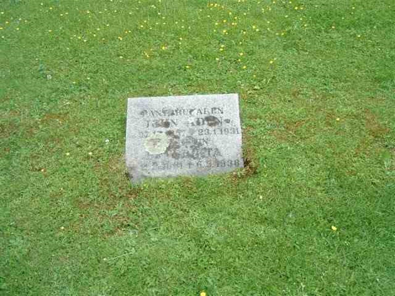 Grave number: 01 F   152, 153