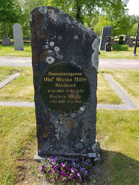 Grave number: kö 01 02    40-41